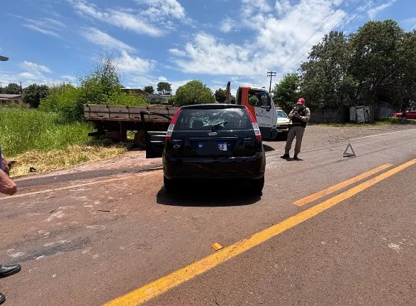 Colisão entre carro e moto faz vitima com ferimentos graves