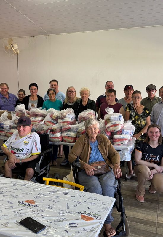 JCI Marechal Rondon doa 480 quilos de alimentos à Adefimar