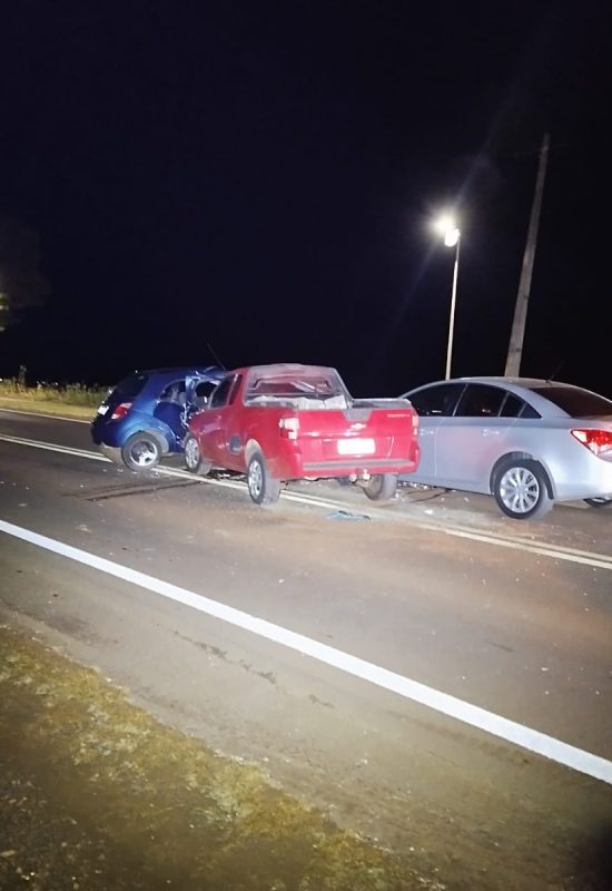 Acidente envolve três veículos na rodovia Pato Bragado a Entre Rios do Oeste