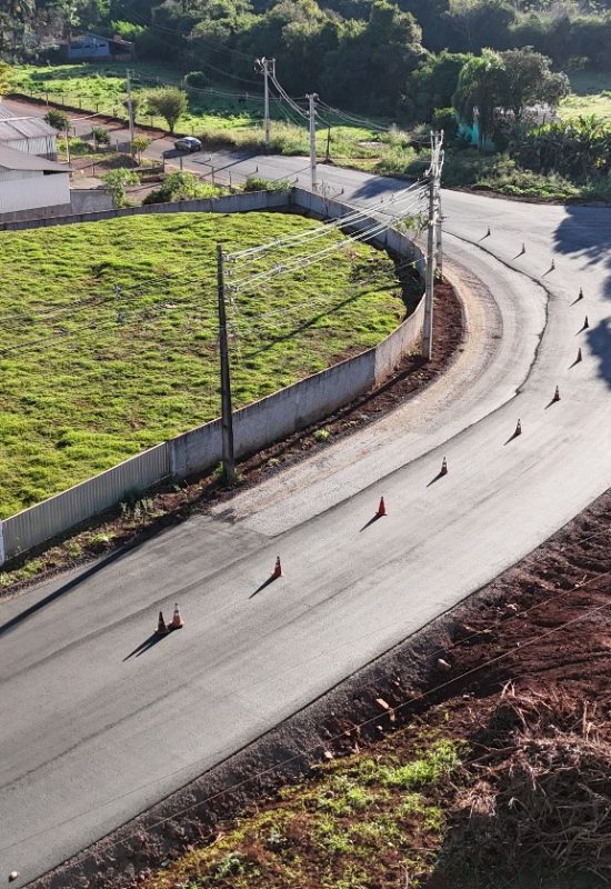 Acesso à Linha Arara recebe asfaltamento