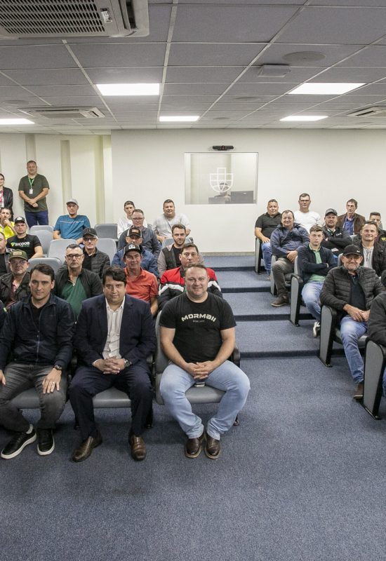 Grupo de 40 produtores e lideranças percorre mais de 700 km para conhecer a logística e os projetos de ampliação da infraestrutura portuária 