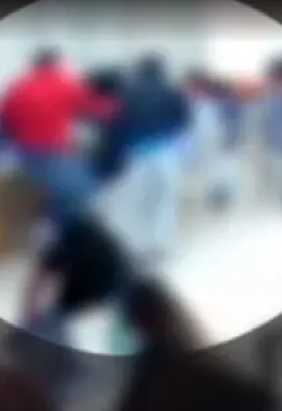 Professor e aluno trocam agressões em sala de aula no Paraná