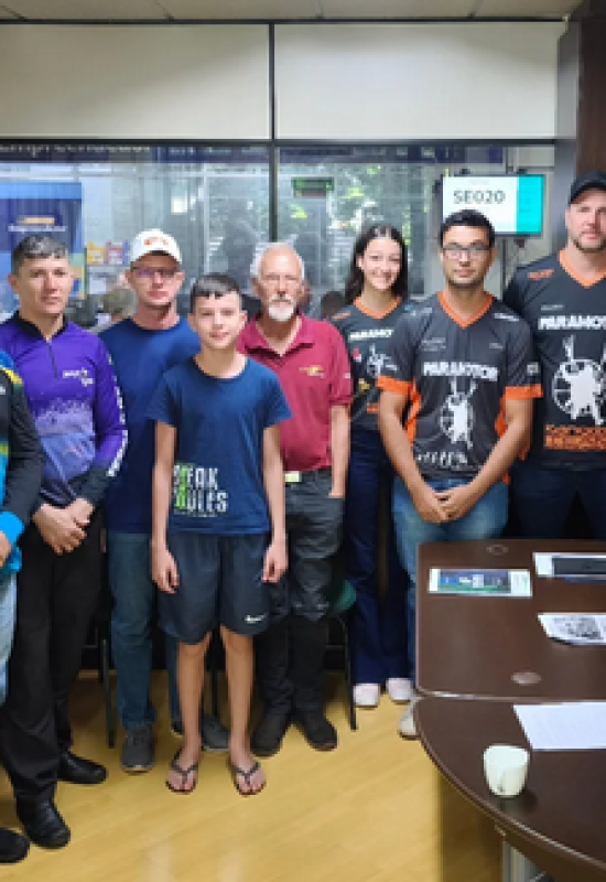 Reunião na prefeitura define participação de pilotos de paramotor no Acampamento Pais e Filhos em Porto Mendes