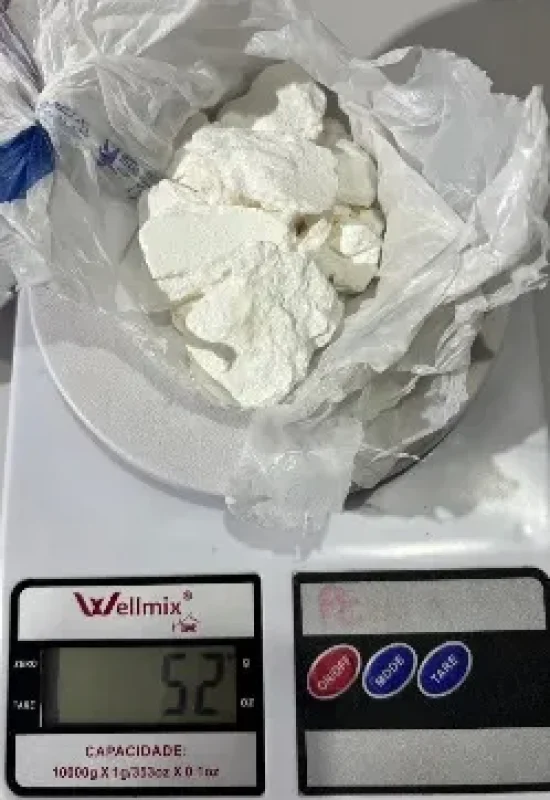 Policia Rodoviária apreende contrabando de pneus e tráfico de cocaína