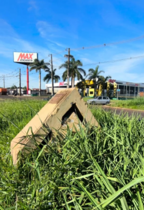 Prefeitura rondonense solicita ao DNIT serviços permanentes de roçada e limpeza nos trevos de acesso ao município